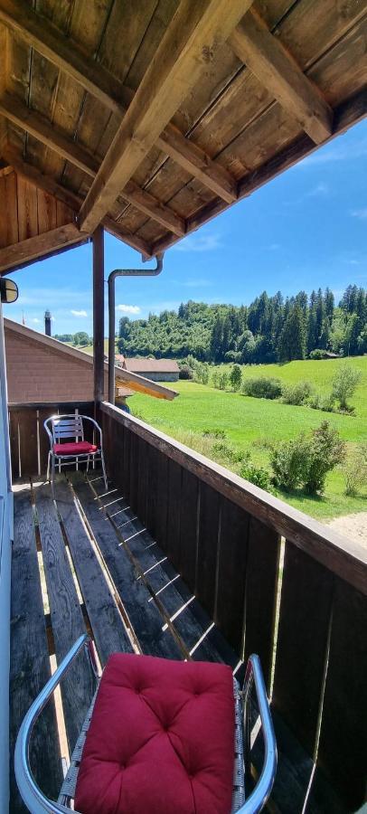 Miramont Horse Trekking Hostel Saicourt Exterior foto