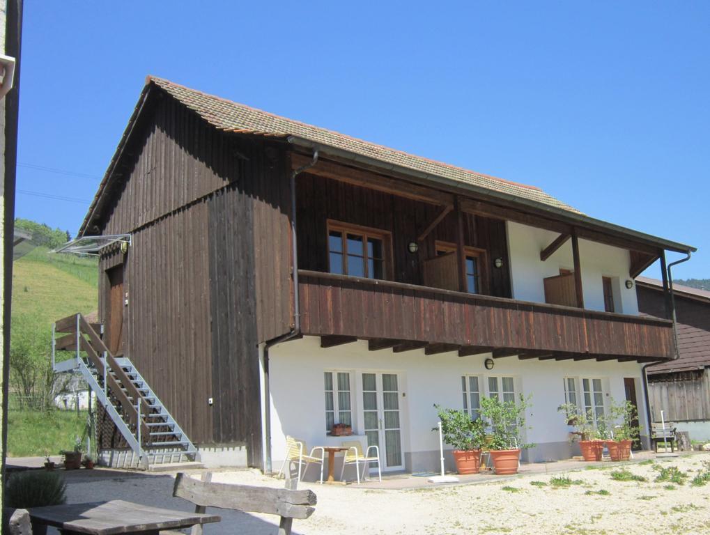 Miramont Horse Trekking Hostel Saicourt Exterior foto